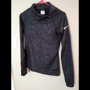 Nike DRI FIT SZ SMALL Pullover!